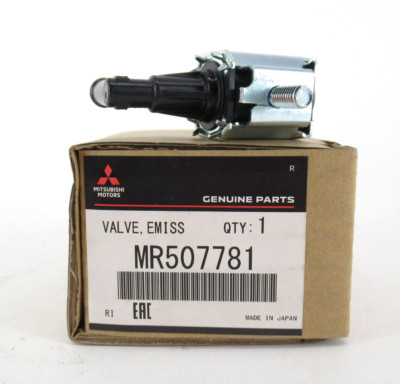 Ốp đầu bậc lên xuống trước Pajero V45 Mã phụ tùng mr776012fc