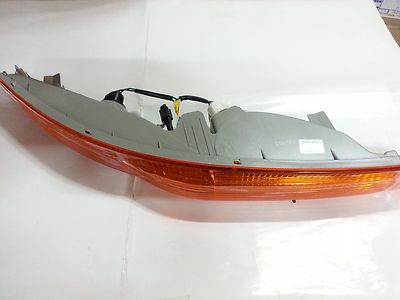 Đèn xi nhan Korando Mã phụ tùng 8330106000