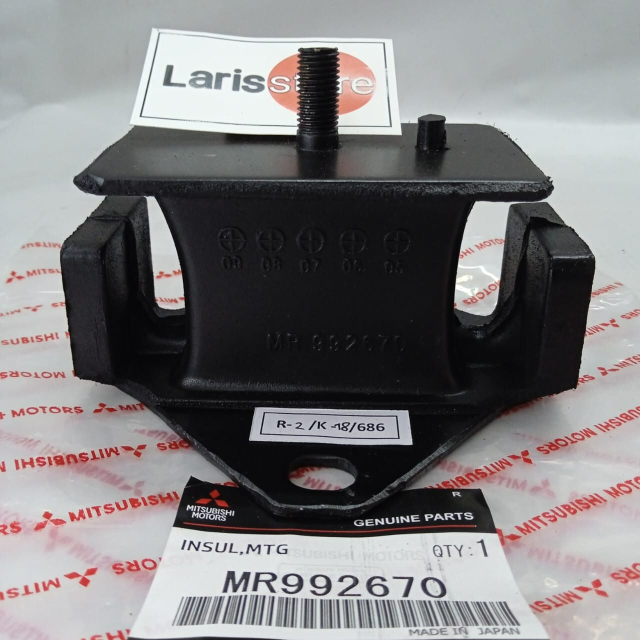 Cao su chân máy Triton (Máy dầu) Mã phụ tùng MR992670T