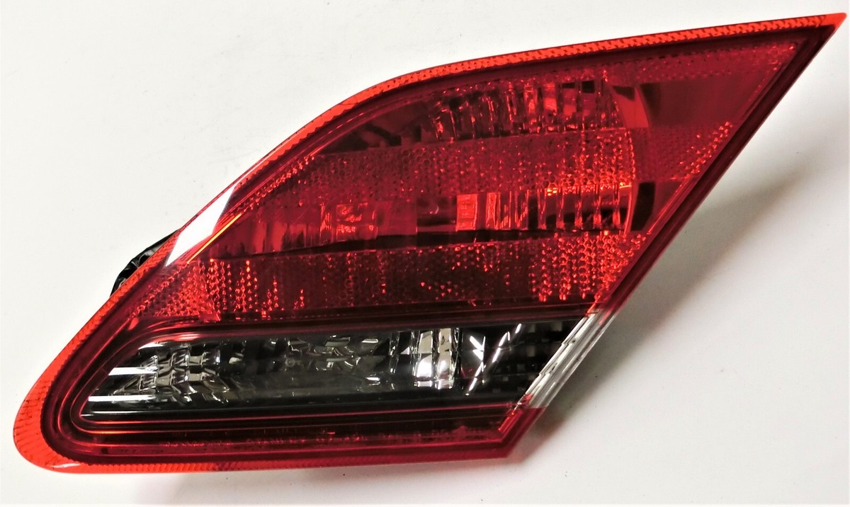 Đèn hậu trong Avalon 2007 Mã phụ tùng 8158007030