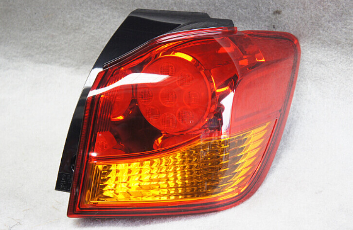 Đèn hậu ngoài Mitsubishi Outlander 2014 Mã phụ tùng 8330A690