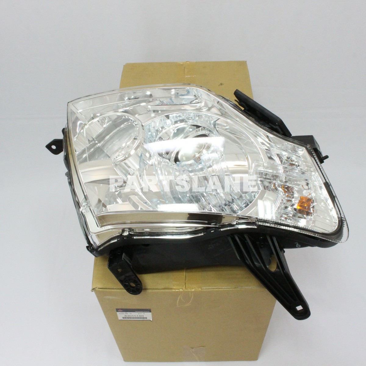 Đèn pha Pajero V93 (Đèn lái trước) Mã phụ tùng 8301c160