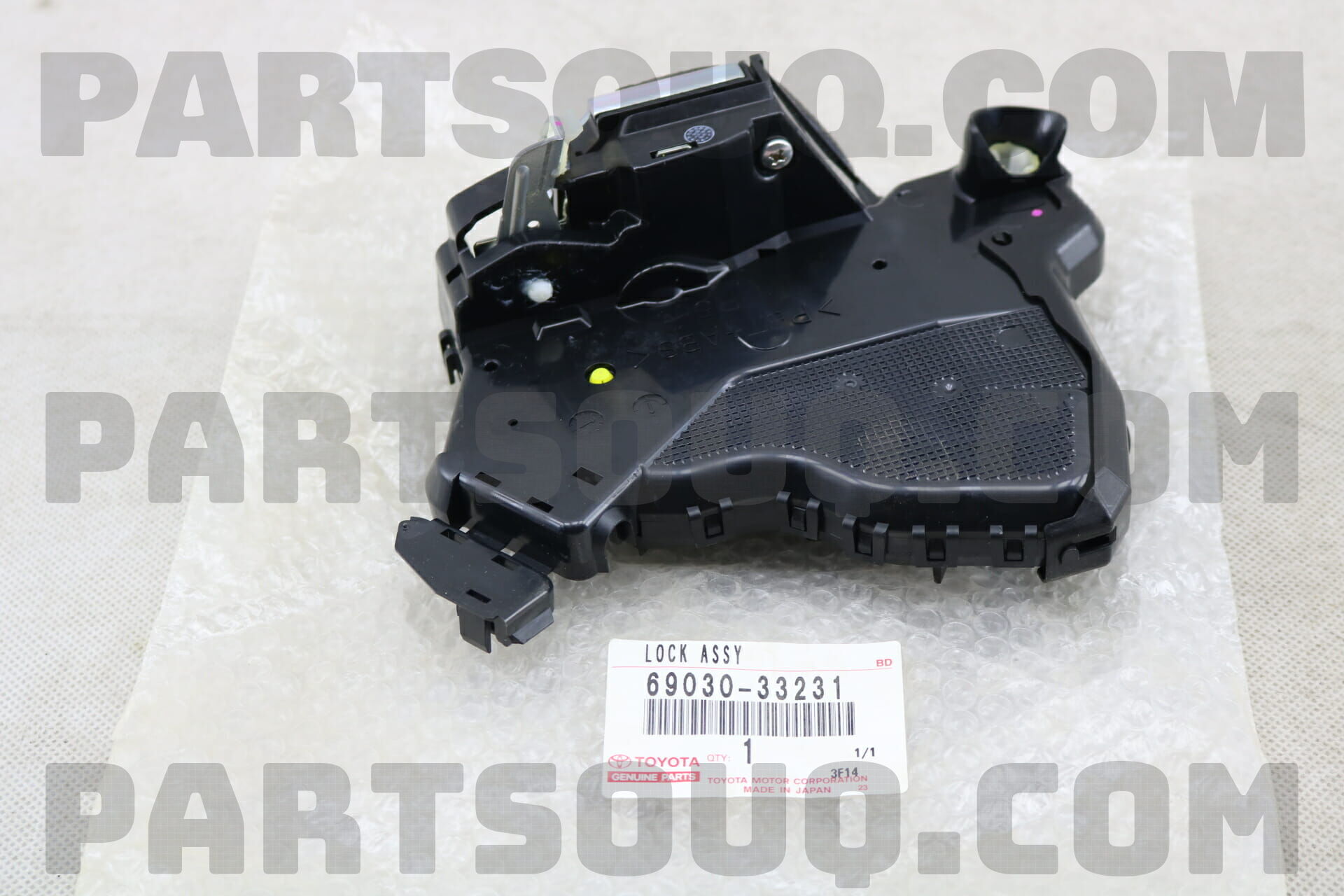 Ổ khóa cánh cửa trước Camry Mã phụ tùng 6903033231