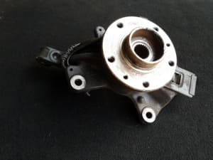 Ngõng moay ơ trước Samsung SM3 (Giá bắt moay ơ) Mã phụ tùng 400140080R