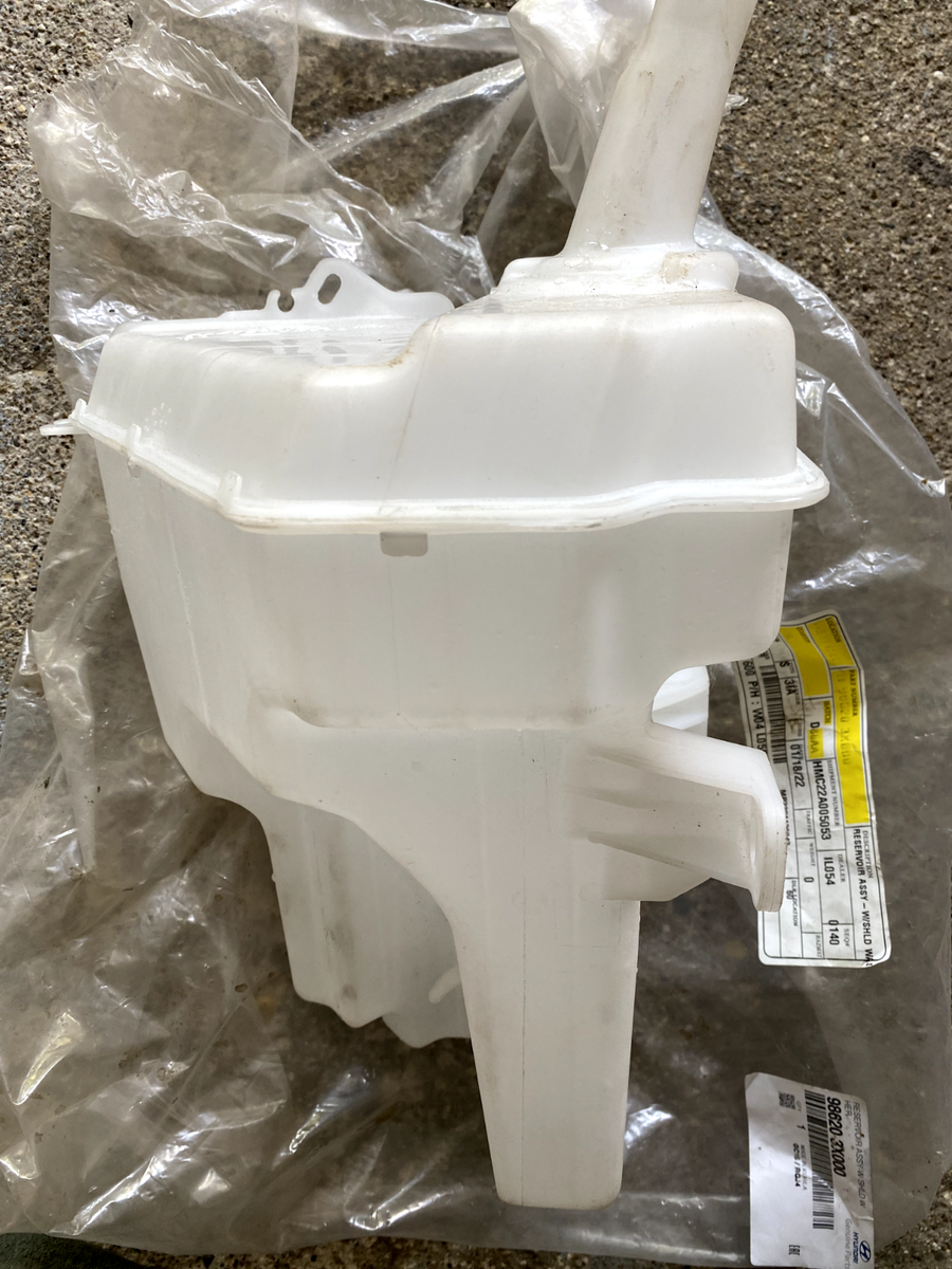 Bình nước rửa kính Elantra Mã phụ tùng 986203X000