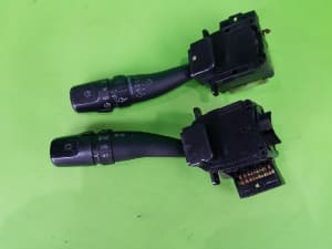 Công tắc pha cốt Starex Mã phụ tùng 934102D150