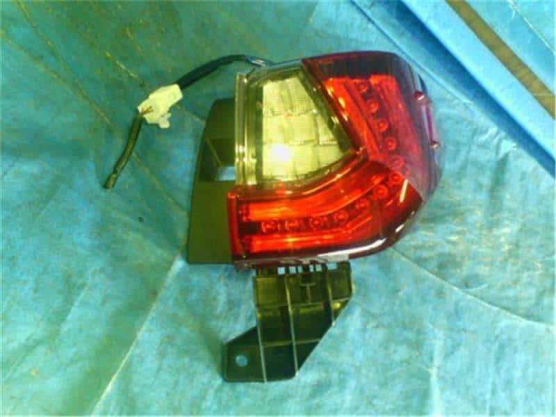 Đèn hậu ngoài Lexus RX350 2010 Mã phụ tùng 8155048230