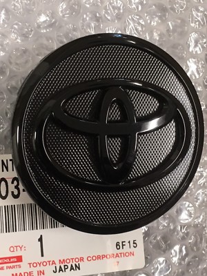 Phím còi Toyota Vios 2010-2012 Mã phụ tùng 451300D310E0