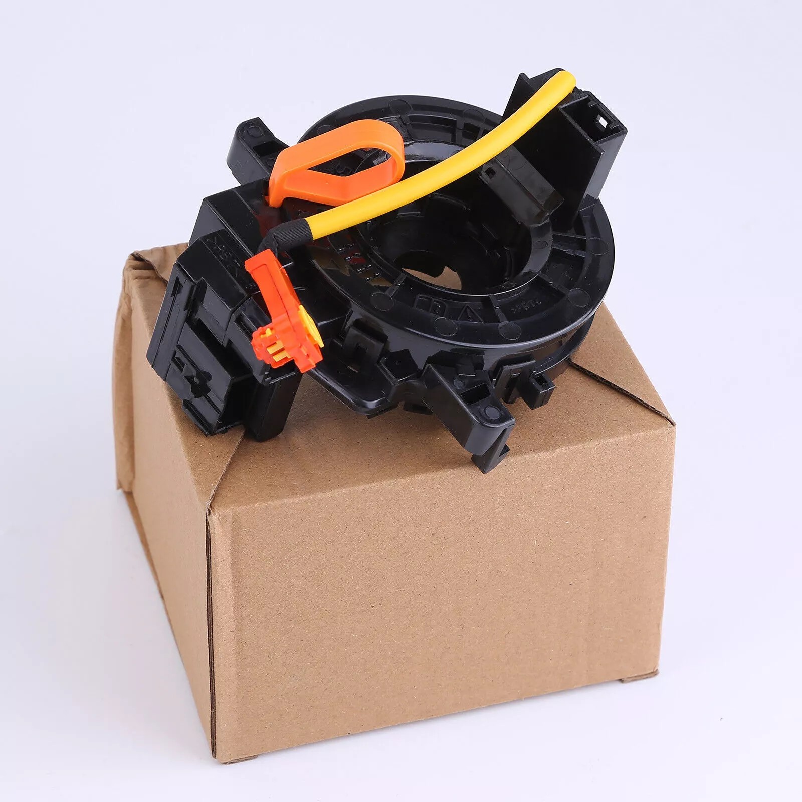 Cáp còi Yaris 2007-2011 NCP93 E (Cuộn điện còi Yaris 2007-2011 NCP93 E) Mã phụ tùng 8430606080