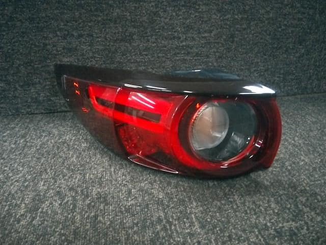 Đèn hậu ngoài Mazda CX5 2018 (Đèn lái sau) Mã phụ tùng k12351150h-k12351160h