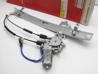 Giá nâng hạ kính cửa trước Spectra Mã phụ tùng 0k2a358560