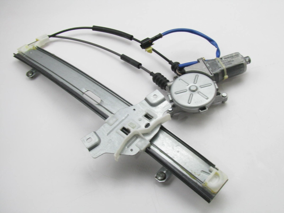 Giá nâng hạ kính cửa trước Spectra Mã phụ tùng 0k2a358560