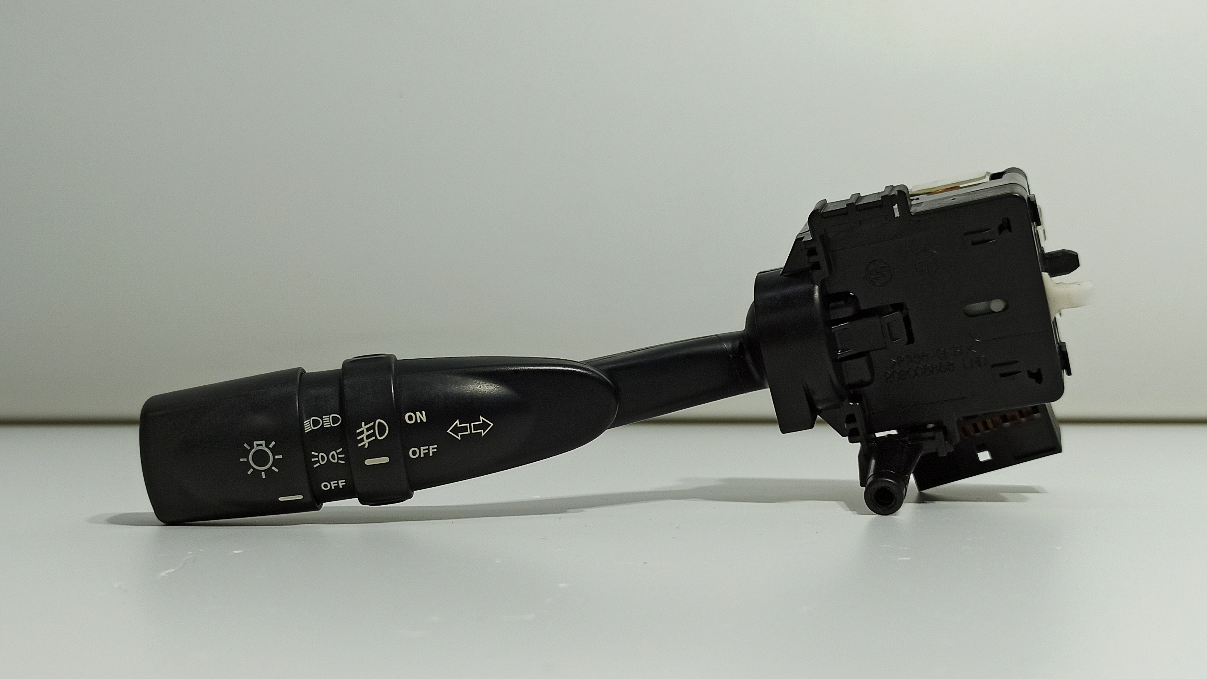 Công tắc pha cos Rexton Mã phụ tùng 8591034230