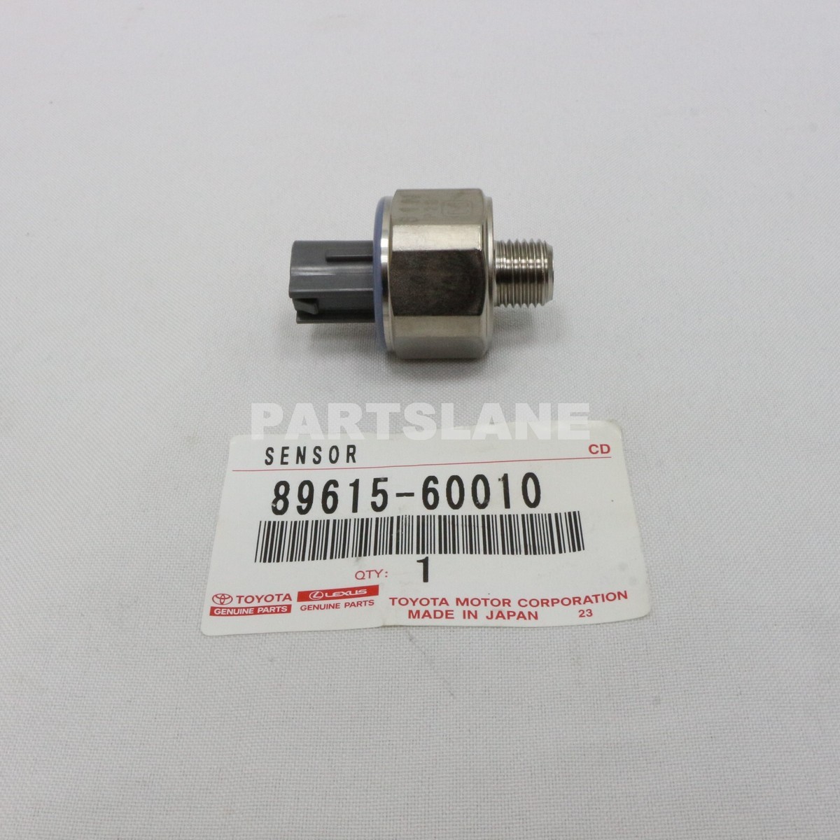 Cảm biến tiễng gõ Land FZJ100 2002 Mã phụ tùng 8961560010