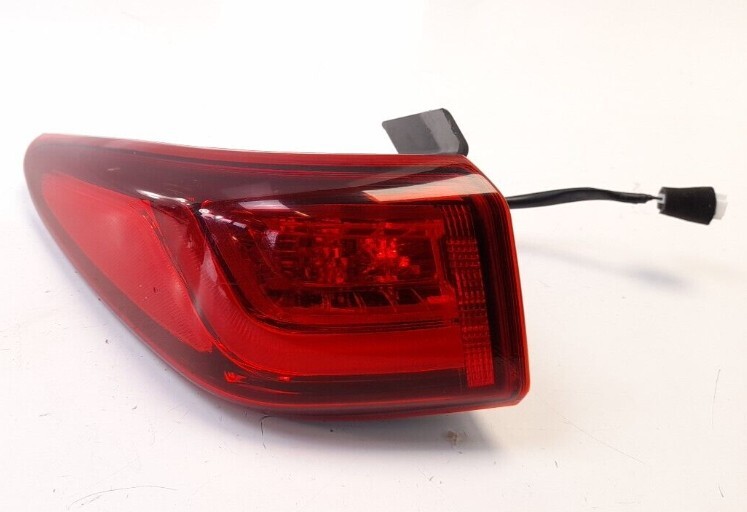 Đèn hậu ngoài Hyundai Kona (Đèn lái sau) Mã phụ tùng 92401j9100-92402j9100