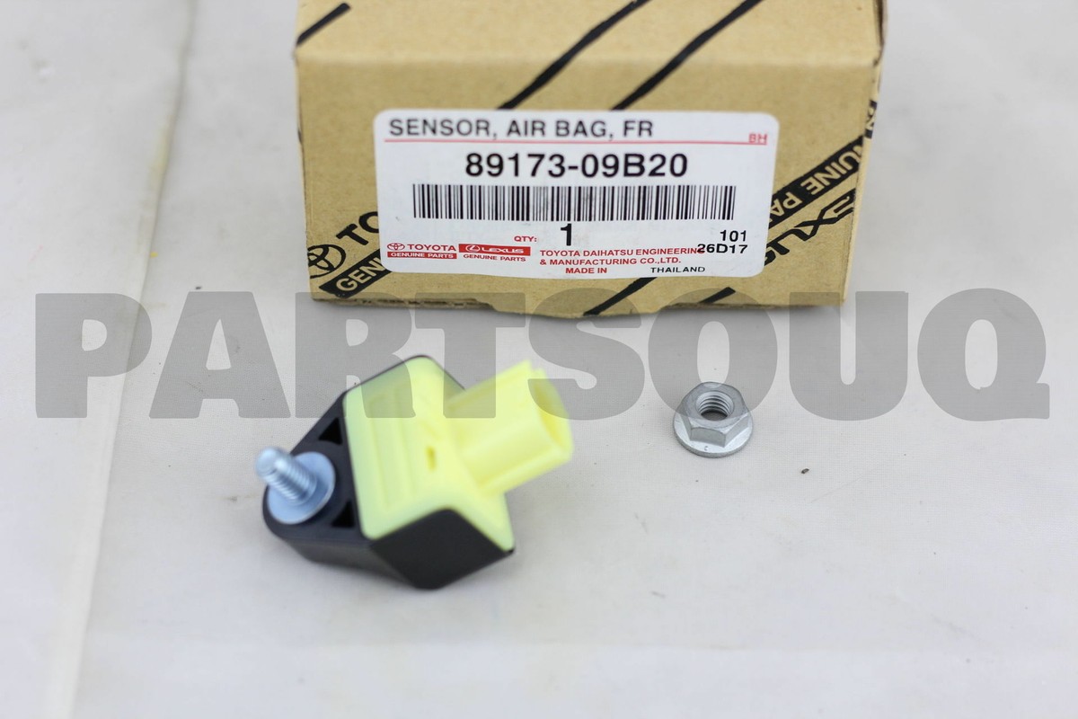 Cảm biến túi khí đầu xe Hilux 2016 Mã phụ tùng 8917309B20