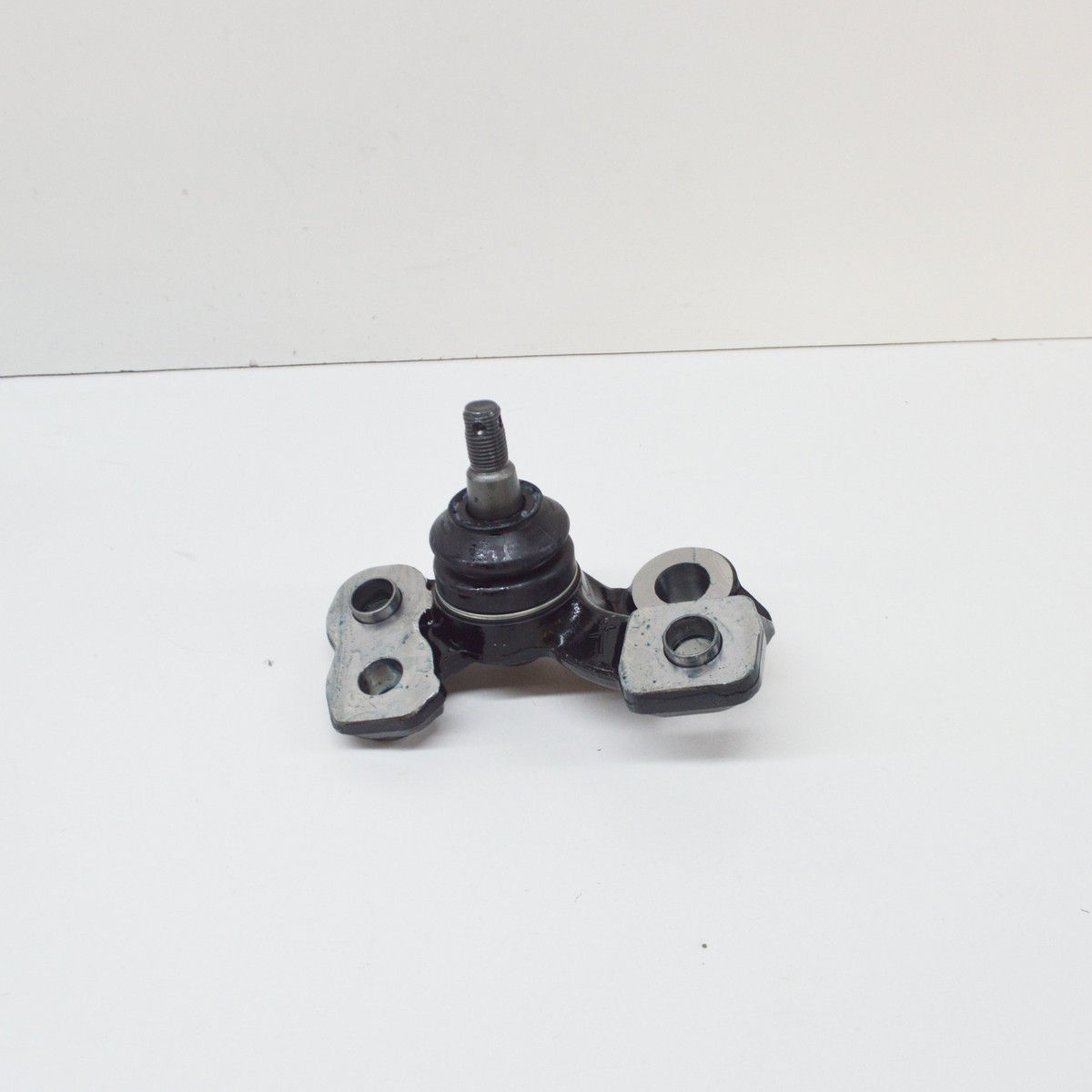Rô tuyn trụ đứng dưới Lexus LS600 (Rô tuyn đứng) Mã phụ tùng 4334059145