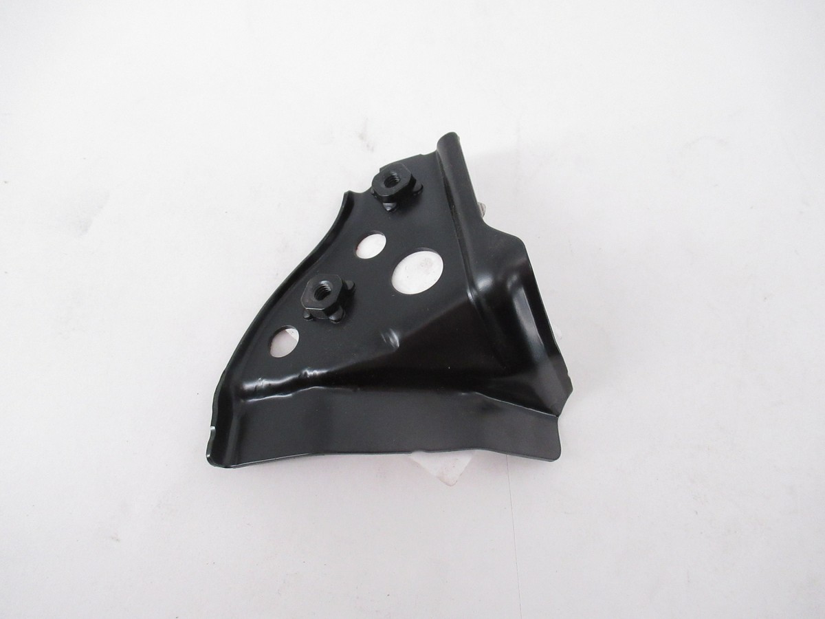 Xà ngang két nước trên Vios 2009 Mã phụ tùng 532050D050