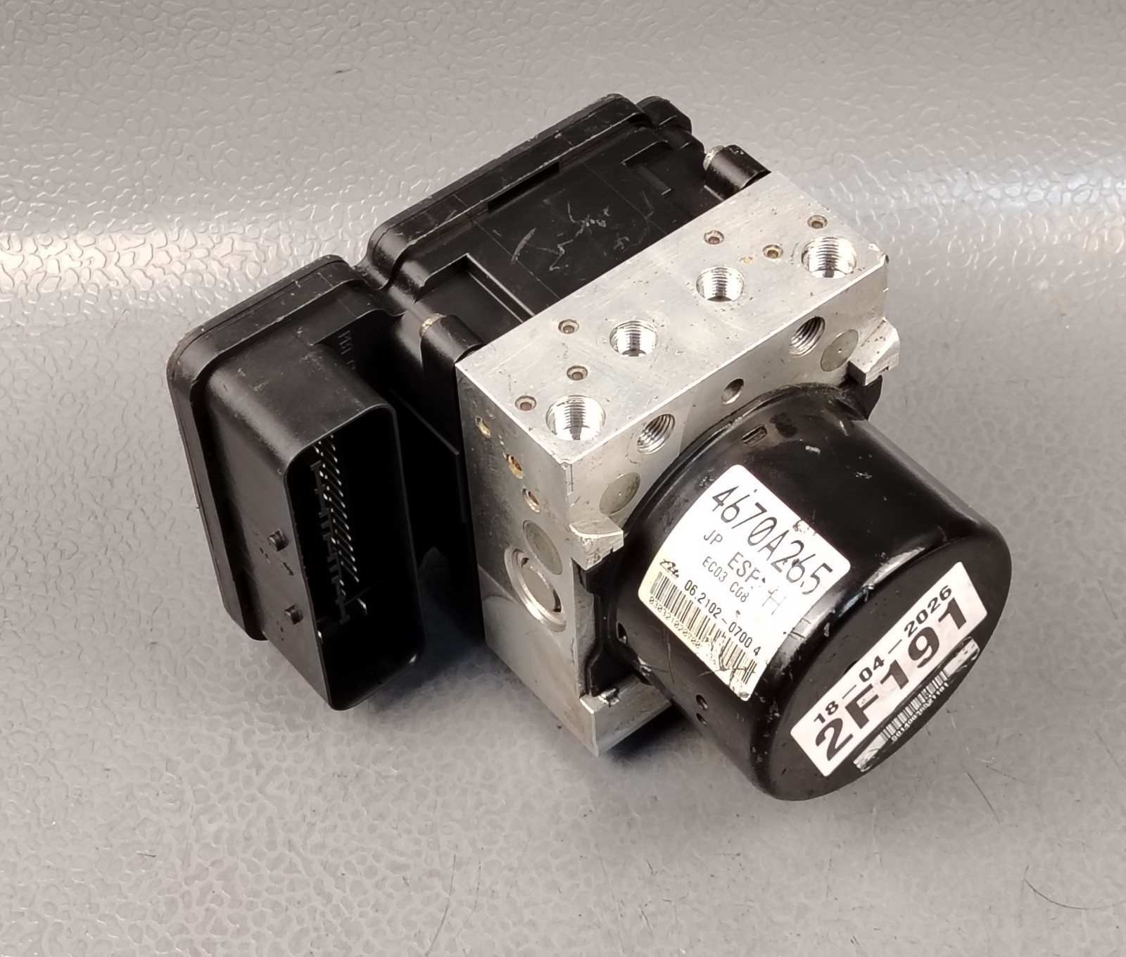 Cụm điều khiển phanh ABS Grandis Mã phụ tùng 4670a956