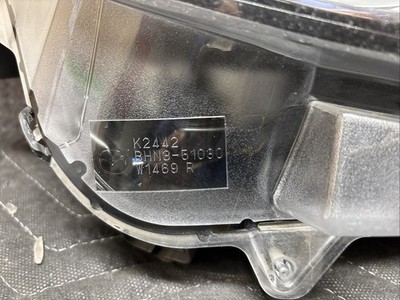 Đèn pha Mazda 3 2.0 2015 (có liếc) (Đèn lái trước Mazda 3 2.0 2015) Mã phụ tùng BHR351030