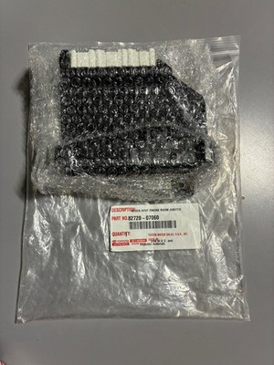 Hộp cầu chì trong xe Avalon Mã phụ tùng 8272007060