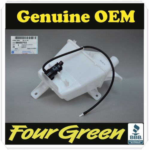 Mô tơ bơm nước rửa kính sau Lexus RX350 Mã phụ tùng 8533060180