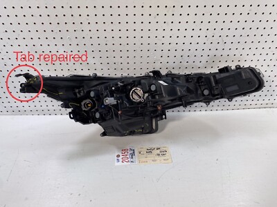Đèn pha Altis 2011-2013 1.8 (Đèn lái trước Altis) Mã phụ tùng 8113002C20-8117002C20