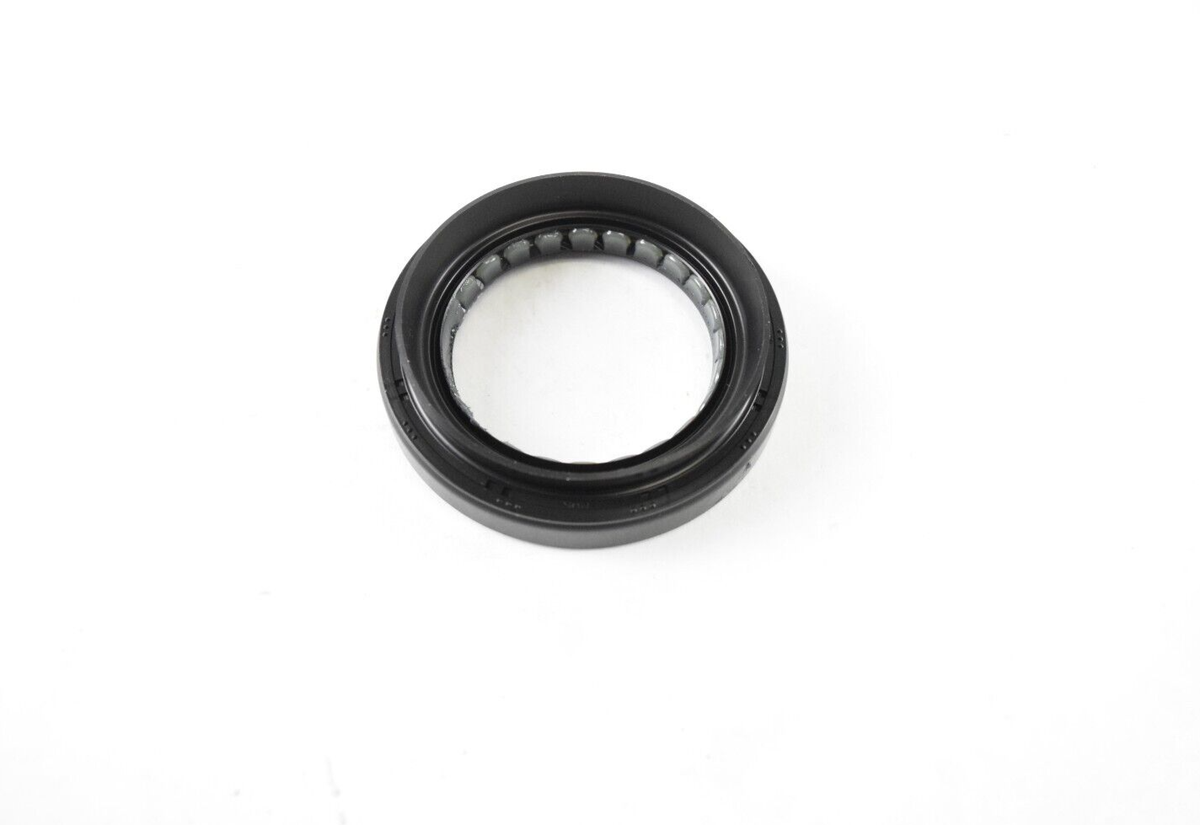 Phớt láp trước Fortuner Mã phụ tùng 90311T0015-90311T0016