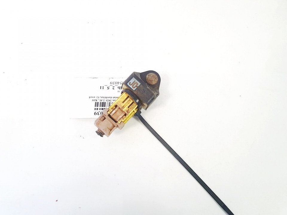 Cảm biến túi khí đầu xe Fortuner (Cảm biến kích nổ túi khí đầu xe Fortuner) Mã phụ tùng 891730K010