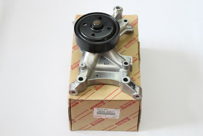 Giá bắt ly tâm quạt két nước Lexus LS430 Mã phụ tùng 1663050011
