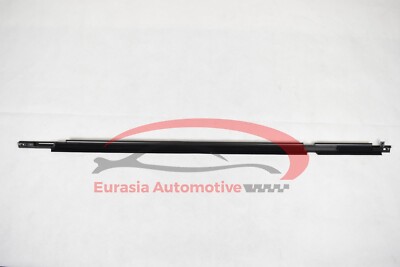 Nẹp chân kính cánh cửa ngoài Lexus GX470 Mã phụ tùng 7572260080