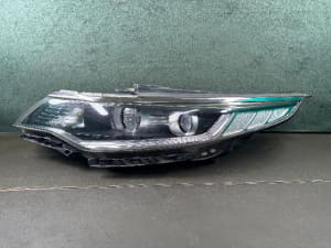 Đèn pha K5 (Đèn lái trước K5) Mã phụ tùng 92102D4350