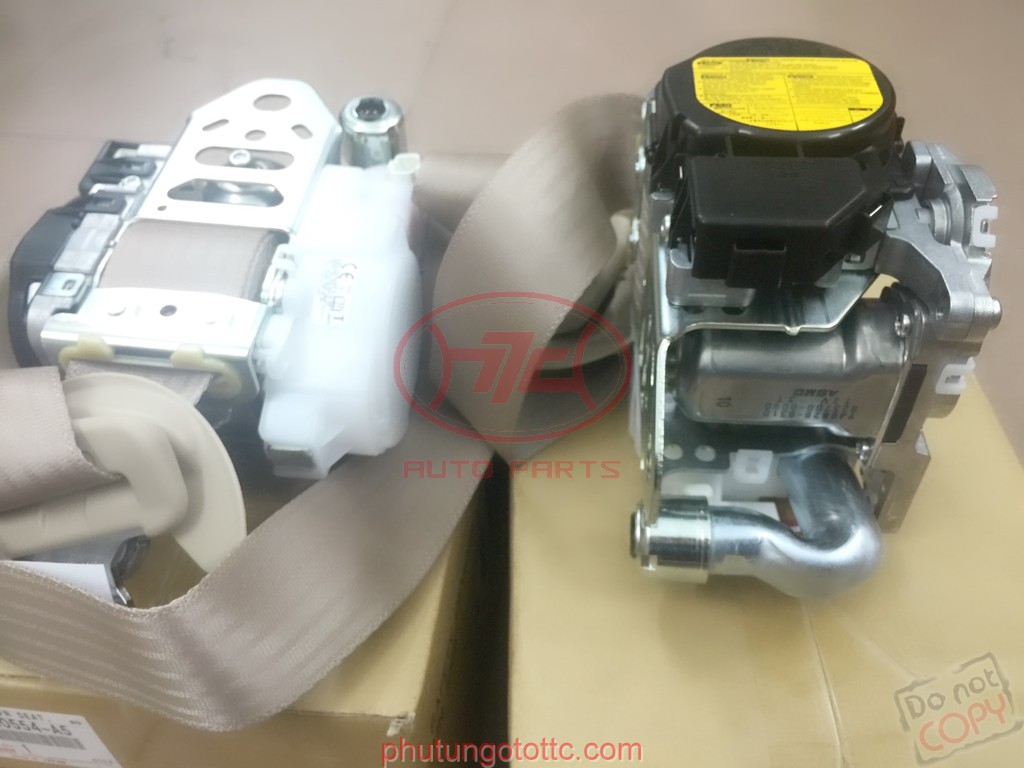 Dây đai an toàn Land Cruiser 2013 Mã phụ tùng 7322060554A5-7321060694A5