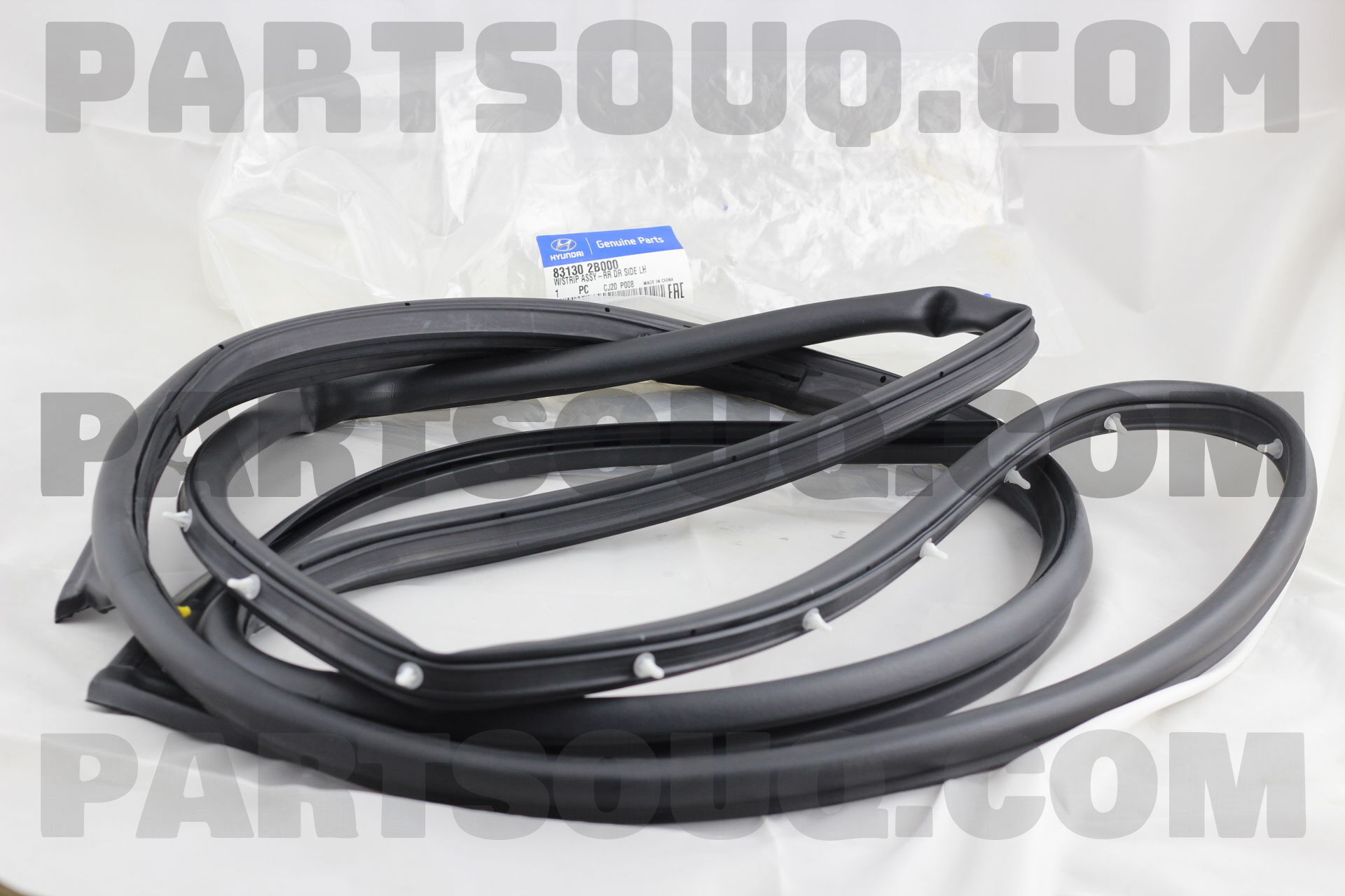 Gioăng cánh cửa sau Santafe New (Ron cánh cửa sau Santafe) Mã phụ tùng 831302B000