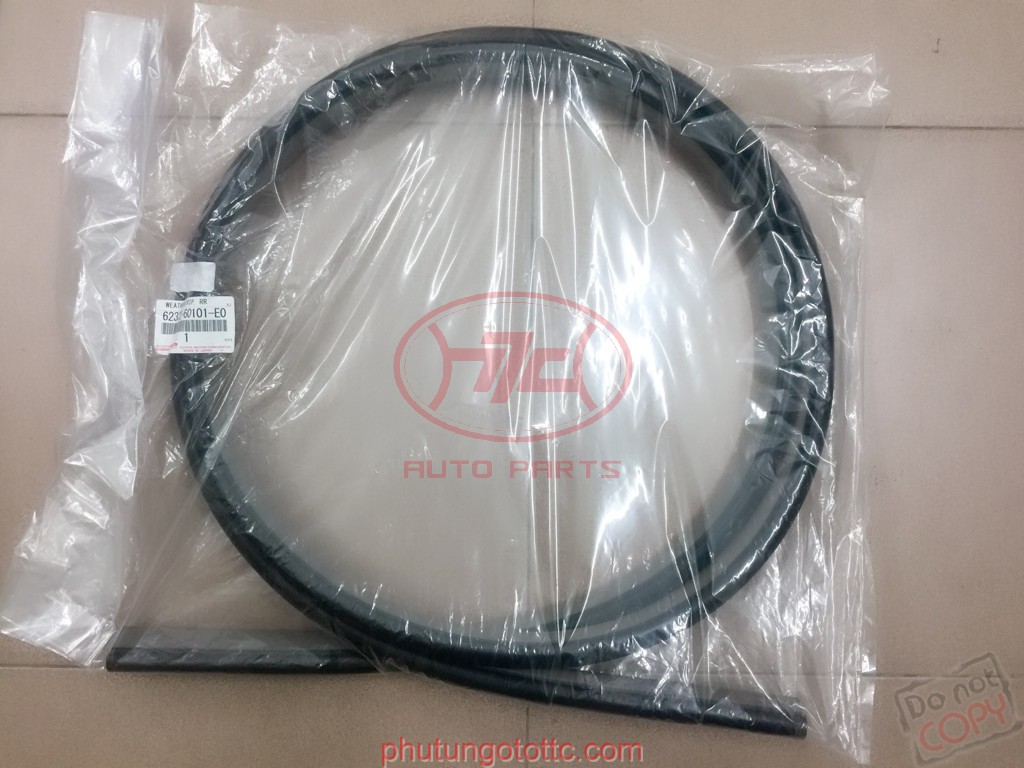 Gioăng cánh cửa sau Lexus GX460 2010 Mã phụ tùng 6233260101E0