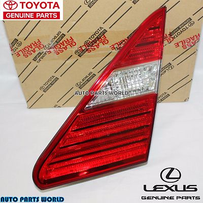 Đèn lái sau LS460 2011 ( miếng ngoài) (Đèn hậu ngoài LS460) Mã phụ tùng 8156150200-8155150200