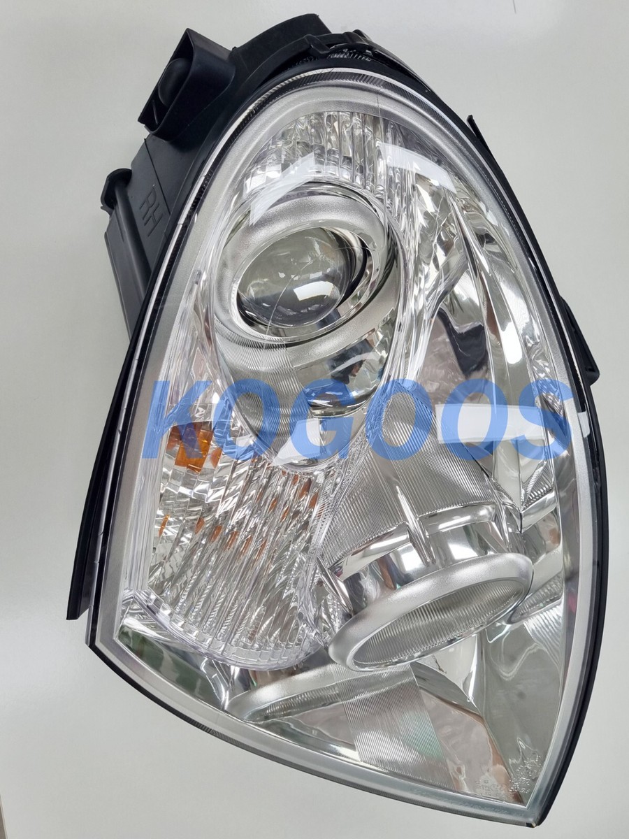 Đèn pha Ssangyong Stavic (Đèn lái trước Stavic) Mã phụ tùng 8310121205-8310221105