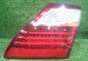Ốp đèn soi biển số LS460 Mã phụ tùng 7680150090C0