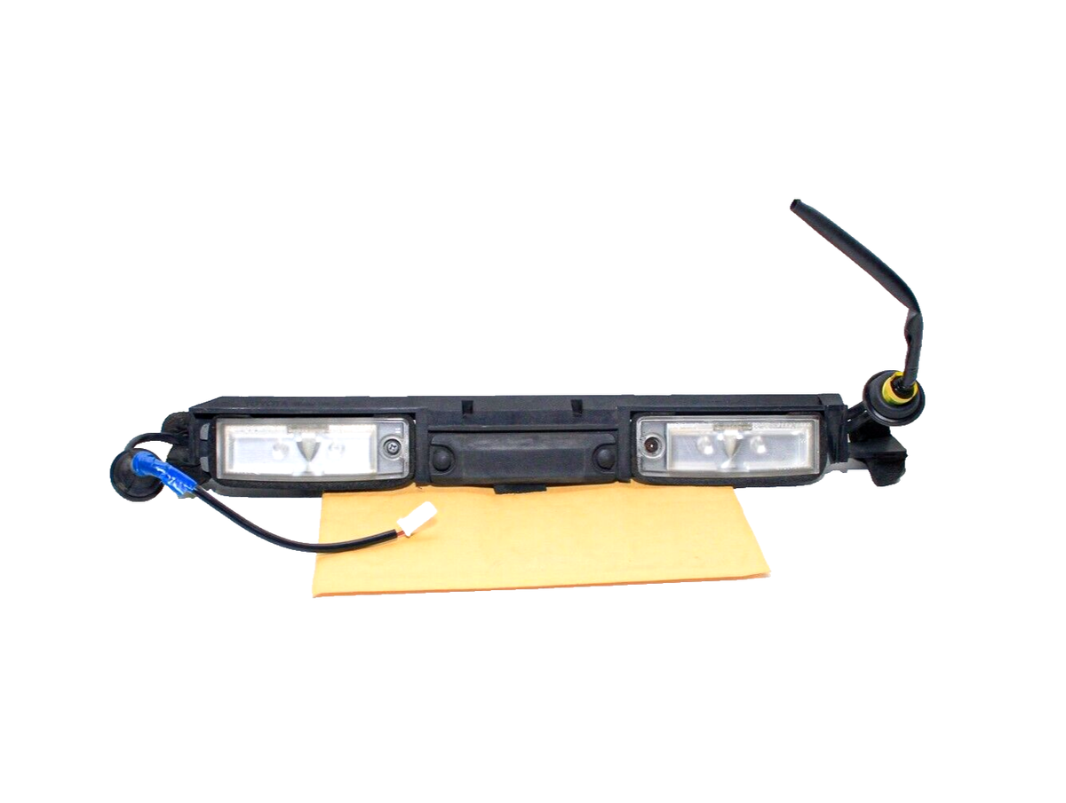 Ốp đèn soi biển số LS460 Mã phụ tùng 7680150090C0