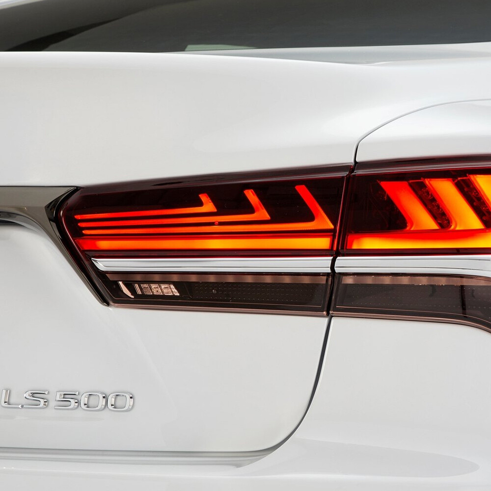 Ốp ba đờ xốc sau Lexus LS460 Mã phụ tùng 7689850010C0