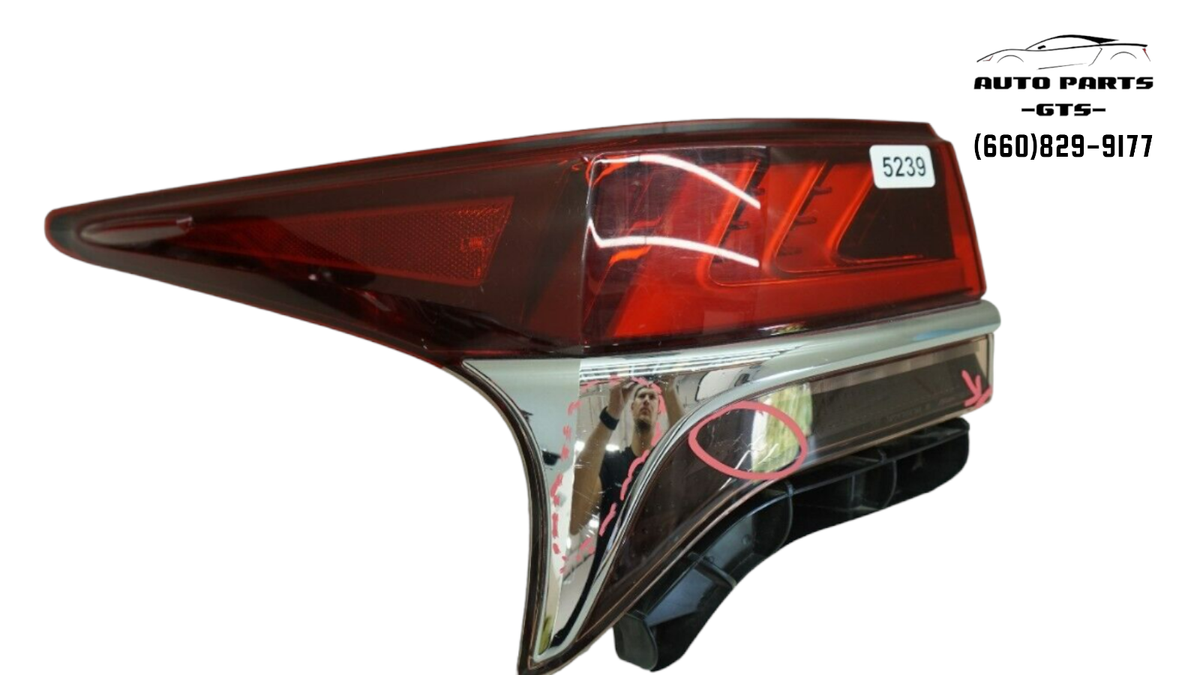 Ốp ba đờ xốc trước Lexus LS460 Mã phụ tùng 7685150090C0