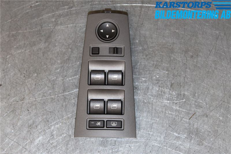 Công tắc lên xuống kính tổng BMW 735i Mã phụ tùng 61316917106