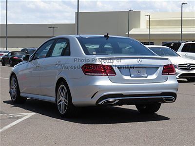 Kính tam giác chết Mercedes E200 2018 (Kính tam giác cánh cửa sau E200) Mã phụ tùng A2137300155