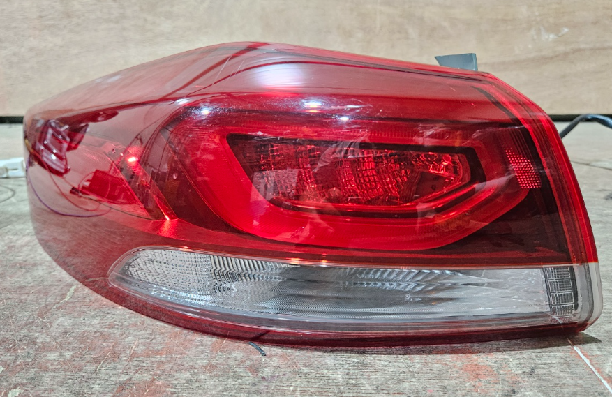 Đèn hậu ngoài Elantra 2016-2018 (Đèn lái sau Elantra) Mã phụ tùng 92402F2100-92401F2100