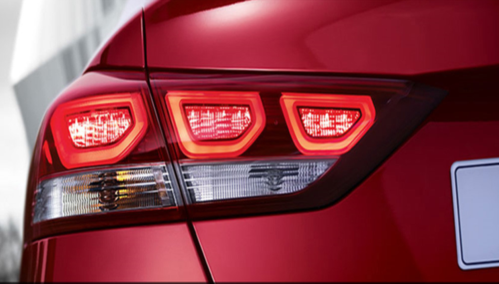 Đèn hậu trong Elantra 2016 (Đèn lái sau Elantra) Mã phụ tùng 92404F2100-92403F2100