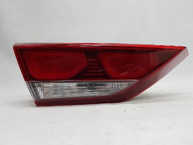 Đèn hậu trong Elantra 2016 (Đèn lái sau Elantra) Mã phụ tùng 92404F2100-92403F2100