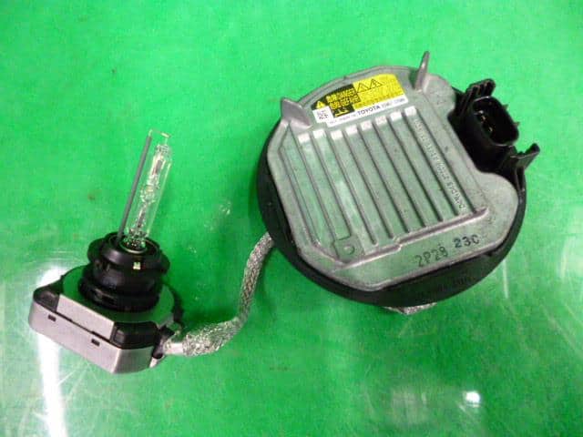 Ballast đèn pha Camry (Bộ kích đèn pha Camry) Mã phụ tùng 8110775020