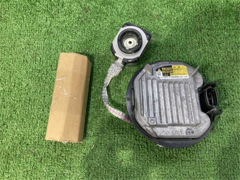Bộ kích đèn pha Camry (Ballast đèn pha Camry) Mã phụ tùng 8110775020