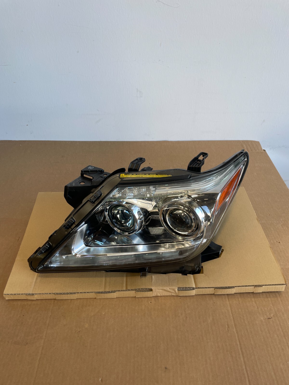 Đèn pha Lexus LX570 2012-2013 (Đèn lái trước Lexus LX570) Mã phụ tùng 8118560F80-8114560F80-8112560F80