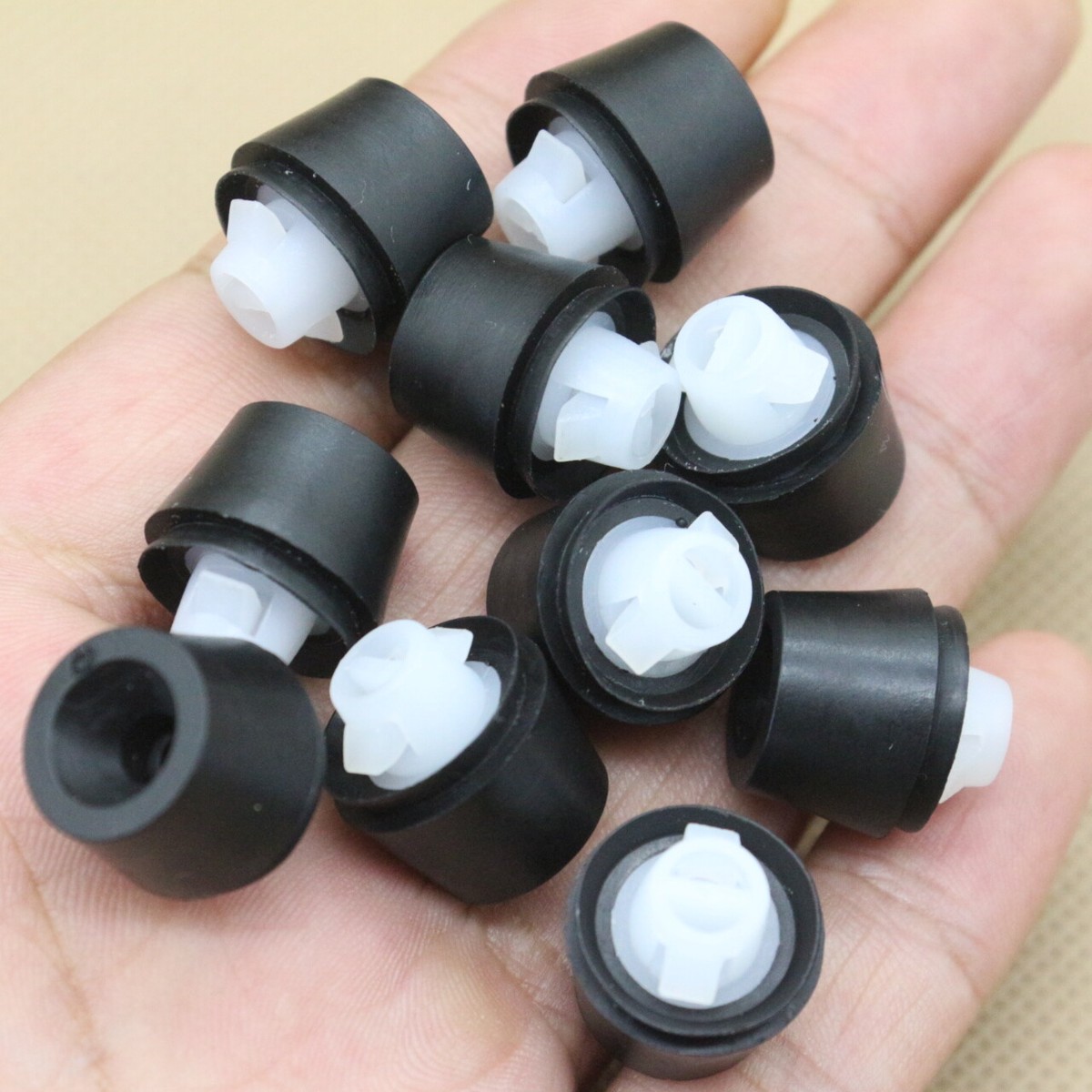 Bầu bô xả Innova (Ống xả Innova) Mã phụ tùng 174010C190